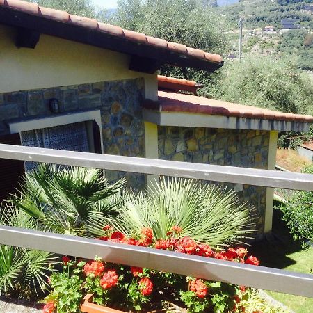 Casa Vacanze Uliveto Bordighera Buitenkant foto