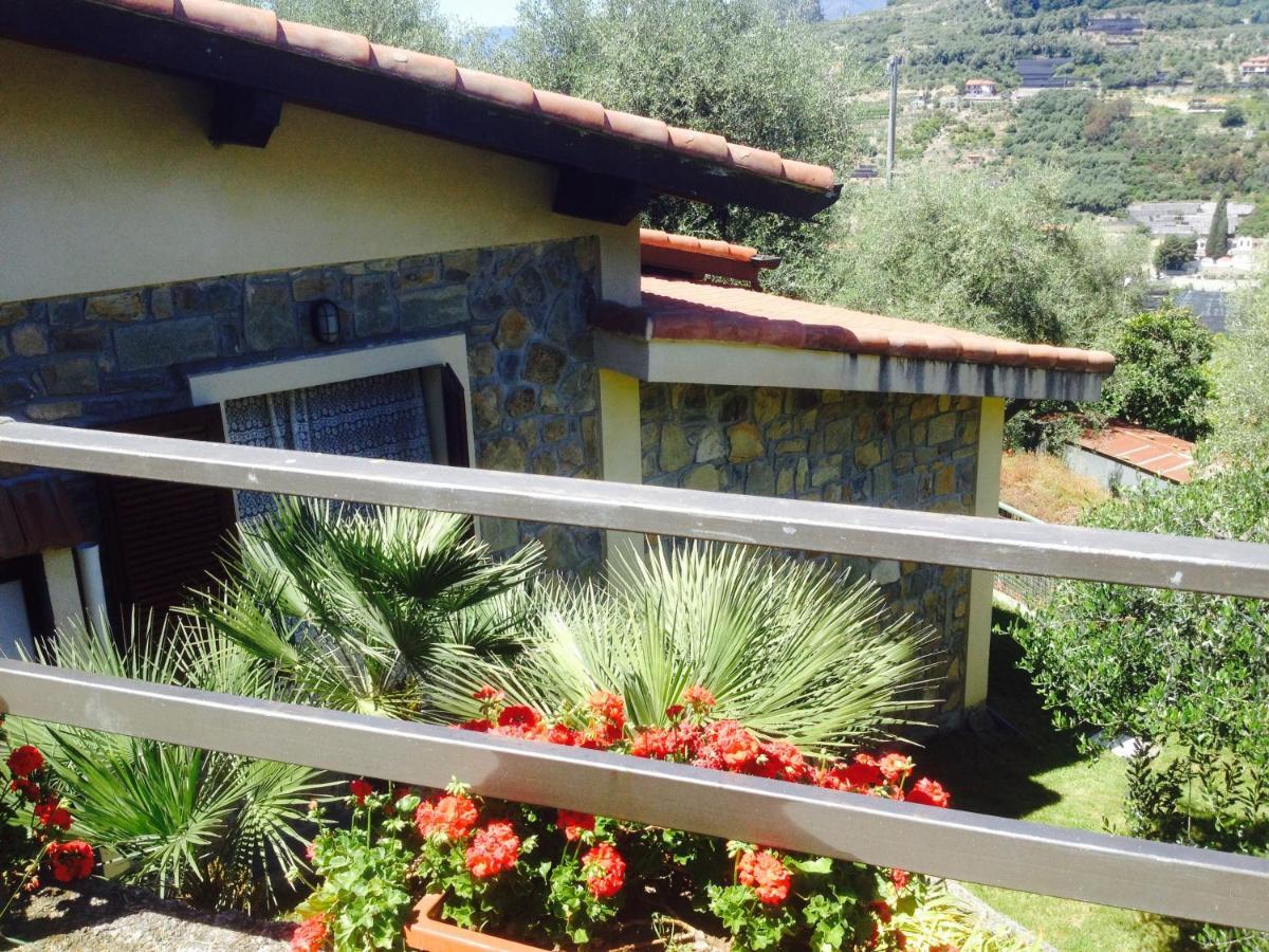 Casa Vacanze Uliveto Bordighera Buitenkant foto